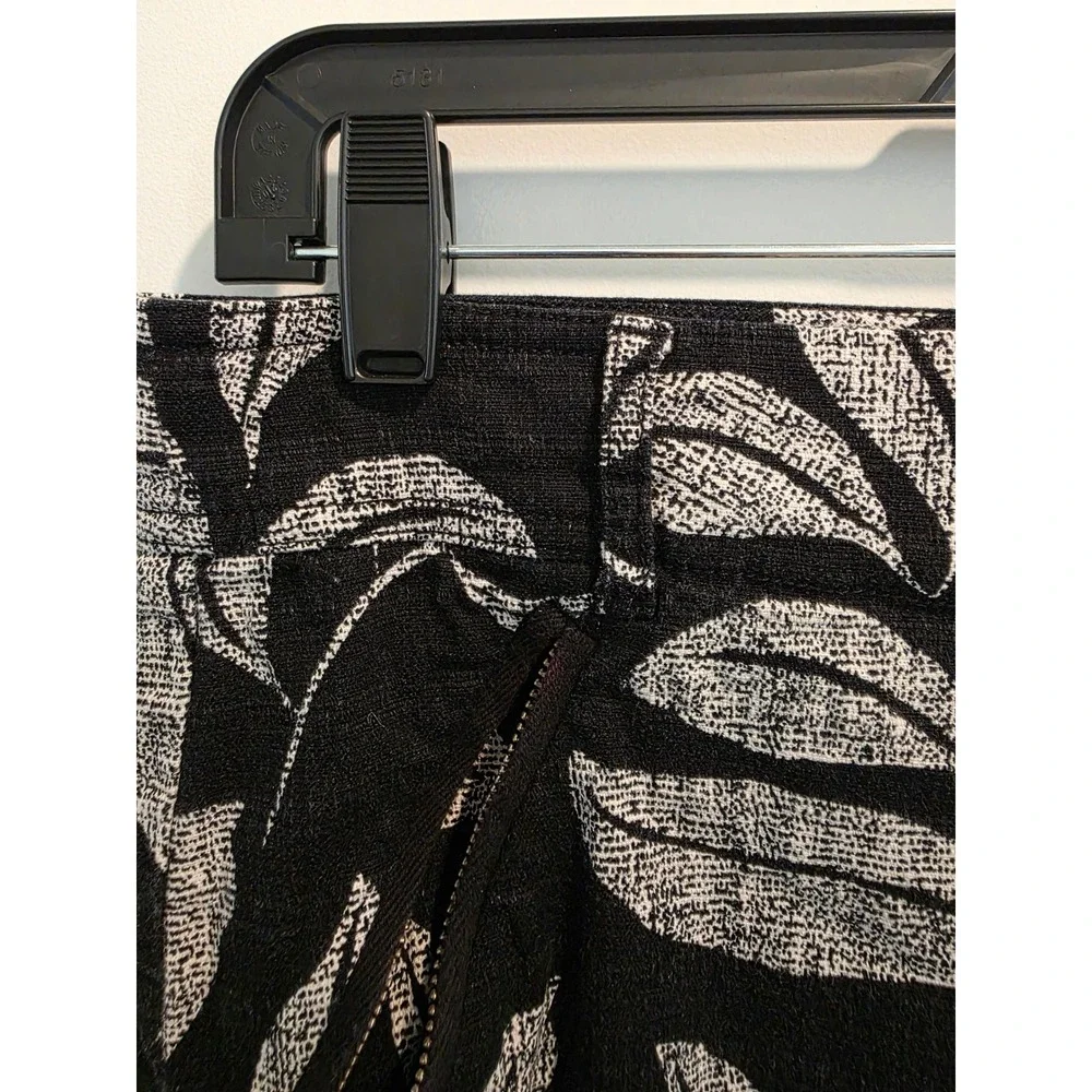 Women's sz 15 W Slim Cartonnier Anthropologie Charlie Trouser Pants Leaf Print